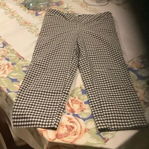 Stylish Black and White Gingham Capris